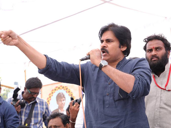 పవన్ కళ్యాణ్పై వేసిన ప్రశ్ననే రజనీకాంత్కూ