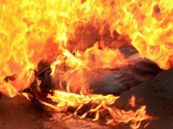 Three died by short circut near tin factory in Bengaluru Three died by short circut near tin factory in Bengaluru
