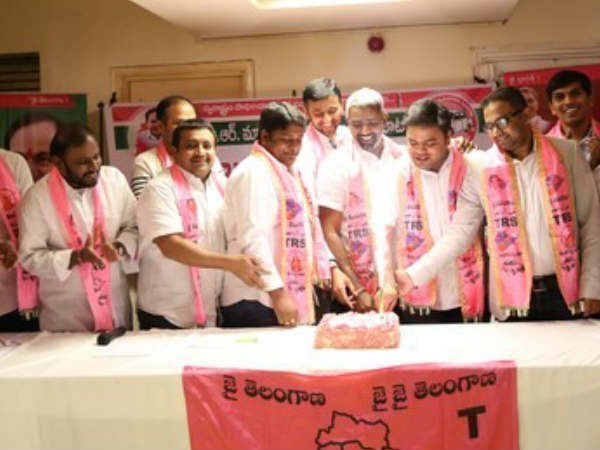 London NRIs organise KCR Deeksha Diwas London NRIs organise KCR Deeksha Diwas