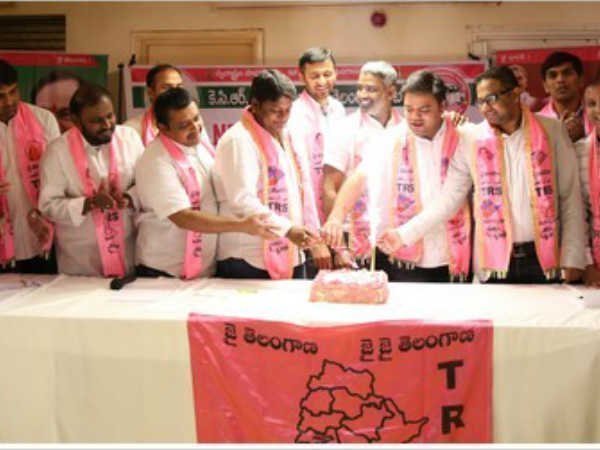 London NRIs organise KCR Deeksha Diwas London NRIs organise KCR Deeksha Diwas