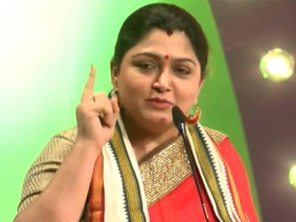 Congress media person Kushboo praises Rahul Gandhi Work in Gujarat assembly elections. Congress media person Kushboo praises Rahul Gandhi Work in Gujarat assembly elections.