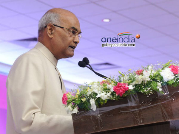 Here I am speaking.. Can you please stop that food packets distribution? - President Ram Nath Kovind Here I am speaking.. Can you please stop that food packets distribution? - President Ram Nath Kovind