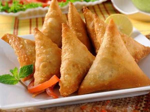 Kashmiri chilli chicken filled samosa wins contest in South Africa Kashmiri chilli chicken filled samosa wins contest in South Africa