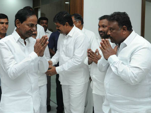 ముస్లిం విద్యార్థులకు ఫీజు రీయంబర్స్మెంట్