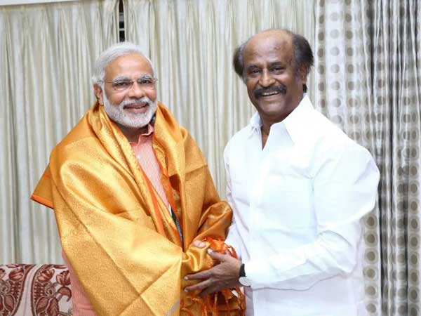 మోదీకి దగ్గరగా రజనీకాంత్ రాజకీయ నినాదాలు