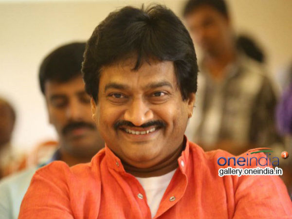ఆ అమ్మాయి వెనుక ఎవరైనా ఉన్నారా
