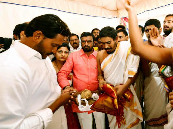 ప్రజల విన్నపాలకు వేదికగా జన్మభూమి