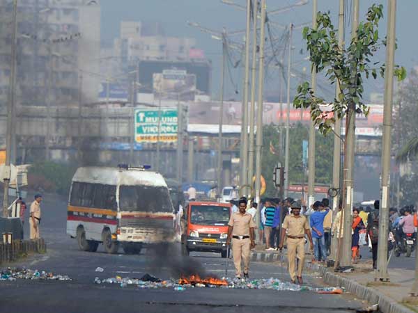 ఖడ్కీ యుద్ధంలో పరాజయం పాలై...