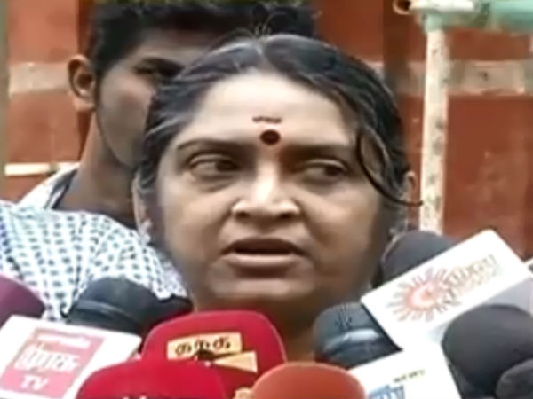 అమ్మకు సన్నిహితురాలు