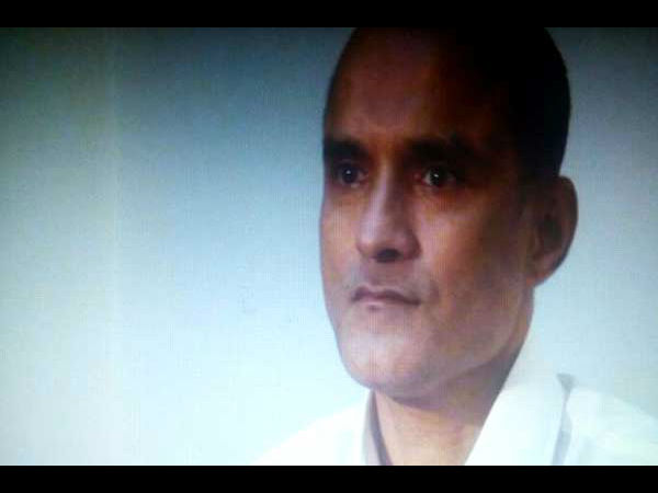 ఆనందంగా ఉన్నానని చెప్పించి..