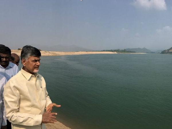 బ్యాంకు అధికారులతో చర్చలు