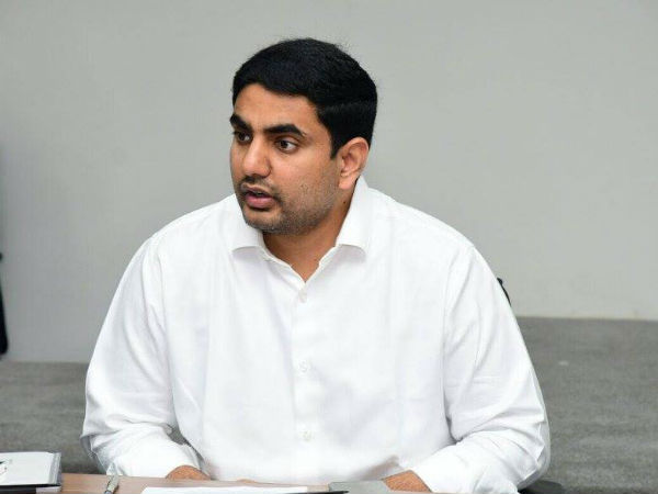 సొంత ఊళ్లను పట్టించుకోవట్లేదు కానీ