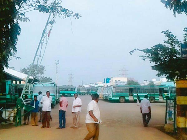 ప్రైవేటుకు పండగే !