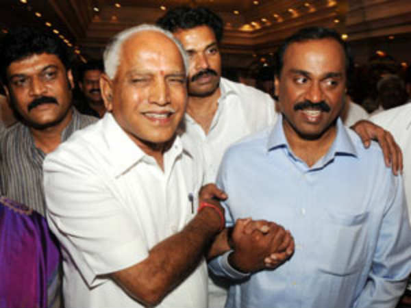 బళ్లారిలో గాలి !