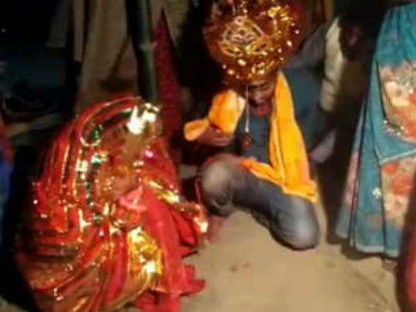 పెళ్లి చేసుకో లేదంటే చంపేస్తామంటూ..
