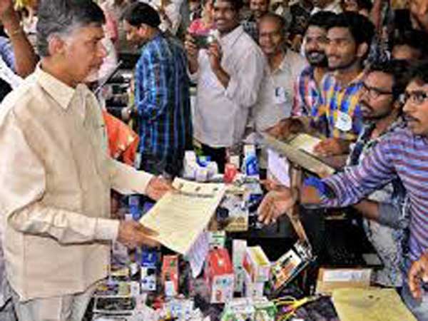 విద్యార్థుల ప్రశంసలు...