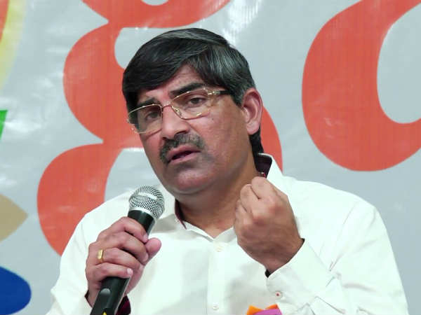 ఐఎఎస్ అధికారుల ఖండన...