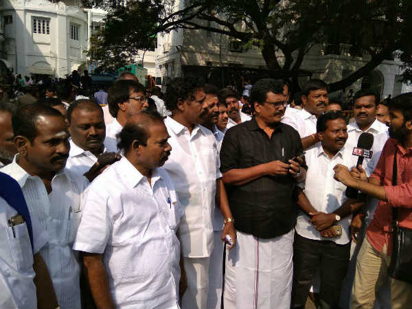 ప్రతిపక్షాలు వాకౌట్