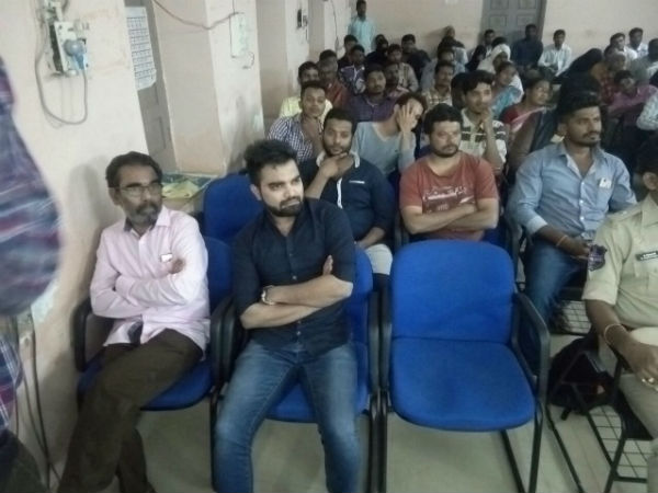 తండ్రితో కలిసి కౌన్సెలింగ్కు హాజరు