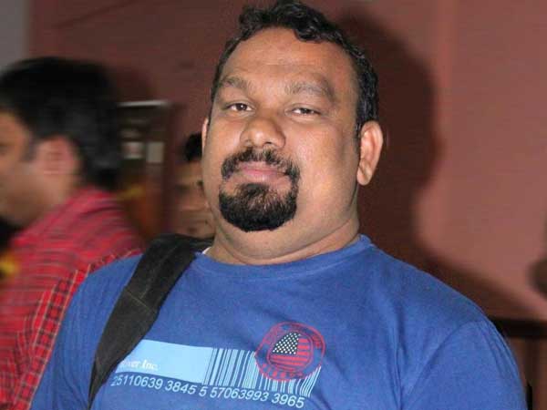 డిబేట్ మధ్యలో వెళ్లిపోయిన కత్తి