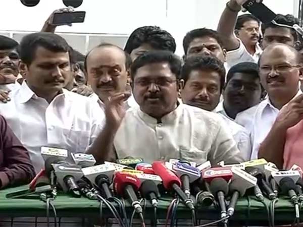 కోర్టు వ్యవహారంతో మైక్ కట్