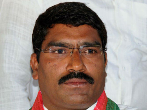 ఫొటో ఆధారంగా తప్పుదోవ పట్టిస్తున్నారని ఆరోపణ