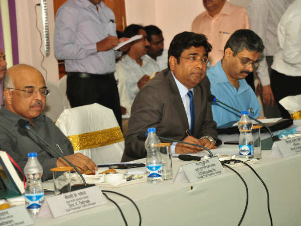 కోడిపందాలు చూస్తానన్న జేసీ