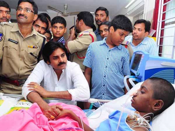 శ్రీజను కలిసిన పవర్ స్టార్