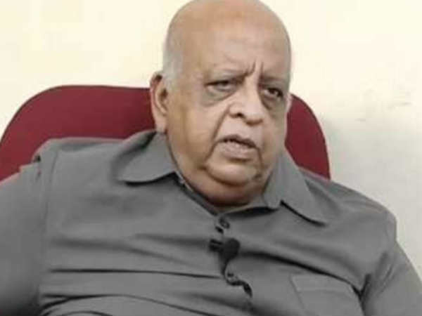 వృద్ధాశ్రమంలోనే జన్మదిన వేడుకలు...