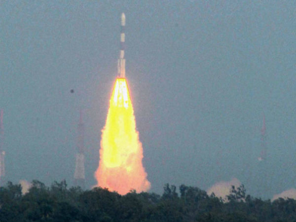 పాక్ సరిహద్దుపై నిఘా నేత్రమే