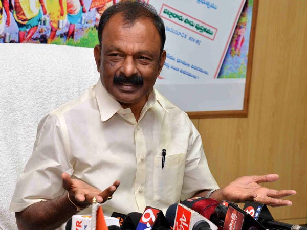 జేసీ బ్రదర్స్ వైఖరి సరికాదు: రఘువీరారెడ్డి