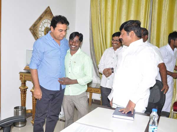 నర్సింహులు పిలిపించుకుని...