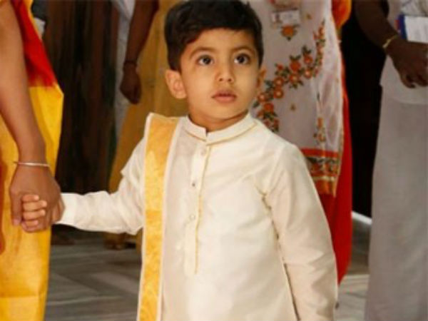పంచ ధరించి శ్రీవారి దర్శనానికి...