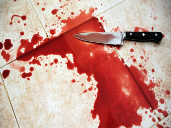 ఫ్లెక్సీలు కాల్చి, కత్తులతో !