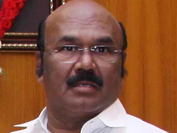 శశికళ ఫ్యామిలీకి వార్నింగ్