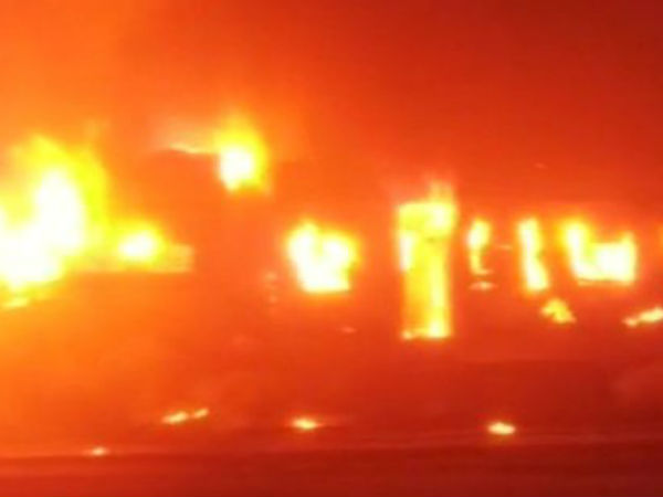5 bogies and engine of Patna-Mokama passenger train gutted, no casualties 5 bogies and engine of Patna-Mokama passenger train gutted, no casualties