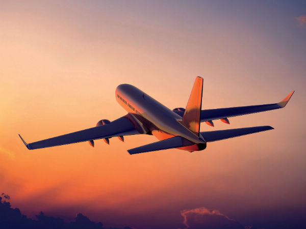 Plane skids off runway and gets stuck in mud on cliff edge in Turkey Plane skids off runway and gets stuck in mud on cliff edge in Turkey