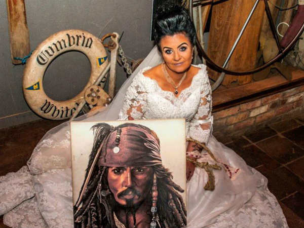'I Married A Ghost Pirate': The Curious Story of Amanda Teague and her 300-year-old Dead Lover 'I Married A Ghost Pirate': The Curious Story of Amanda Teague and her 300-year-old Dead Lover