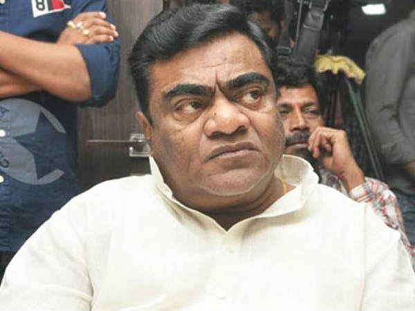 Agitation against Babu Mohan in Andole Agitation against Babu Mohan in Andole