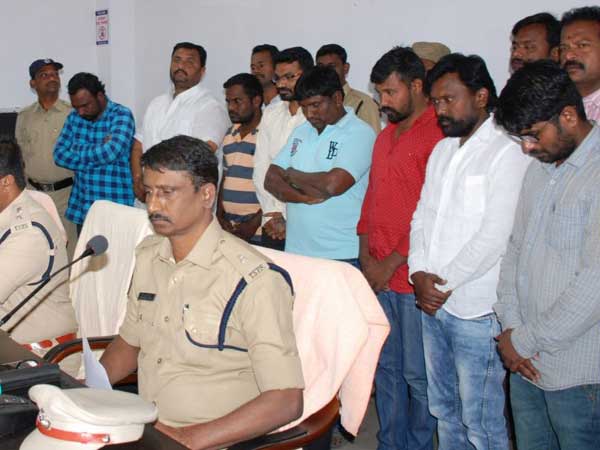 నిందితులు హైదరాబాద్ వెళ్లలేదు