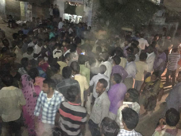 Clashes broke out between two communities in Guntur district... Clashes broke out between two communities in Guntur district...