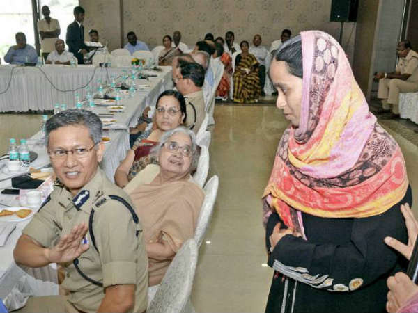 సాక్షుల విచారణ...ఆరోపణలు