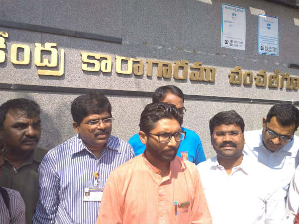 Gujarat MLA Mevani meets Manda Krishna Madiga in chanchalguda jail Gujarat MLA Mevani meets Manda Krishna Madiga in chanchalguda jail