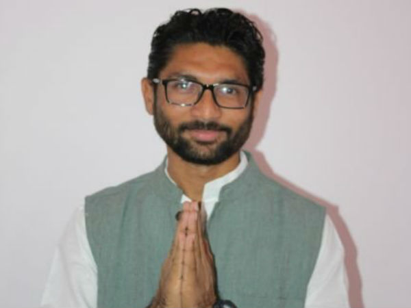 Mevani Urges Radhika Vemula to Fight 2019 Polls to 'Teach a Lesson to Manusmriti Irani' Mevani Urges Radhika Vemula to Fight 2019 Polls to 'Teach a Lesson to Manusmriti Irani'