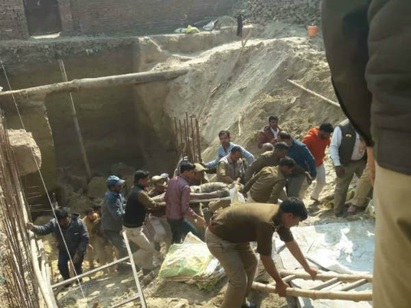 2 killed, 2 injured as part of multi-level parking lot collapses in Kanpur 2 killed, 2 injured as part of multi-level parking lot collapses in Kanpur