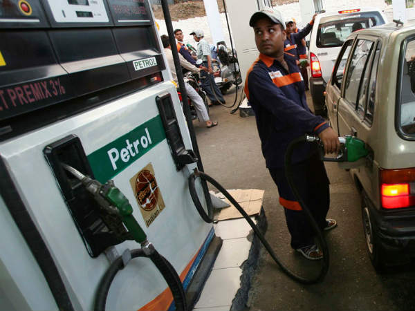 Fuel Prices on Fire, Oil Ministry Seeks Cut in Excise Duty on Petrol, Diesel in Budget Fuel Prices on Fire, Oil Ministry Seeks Cut in Excise Duty on Petrol, Diesel in Budget