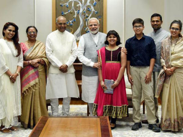 కోవింద్ కుటుంబం.. ఆడంబరాలకు దూరం...