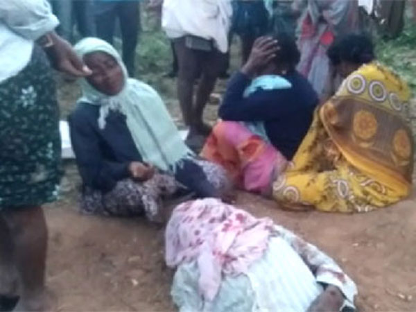 road accident in chinnapadu: five dead road accident in chinnapadu: five dead