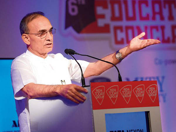 Stop teaching students Darwin's theory: Satyapal Singh Stop teaching students Darwin's theory: Satyapal Singh