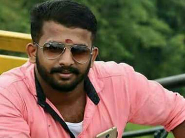Kerala Police arrested 4 SDPI members regarding to ABVP activist murder case. Kerala Police arrested 4 SDPI members regarding to ABVP activist murder case.